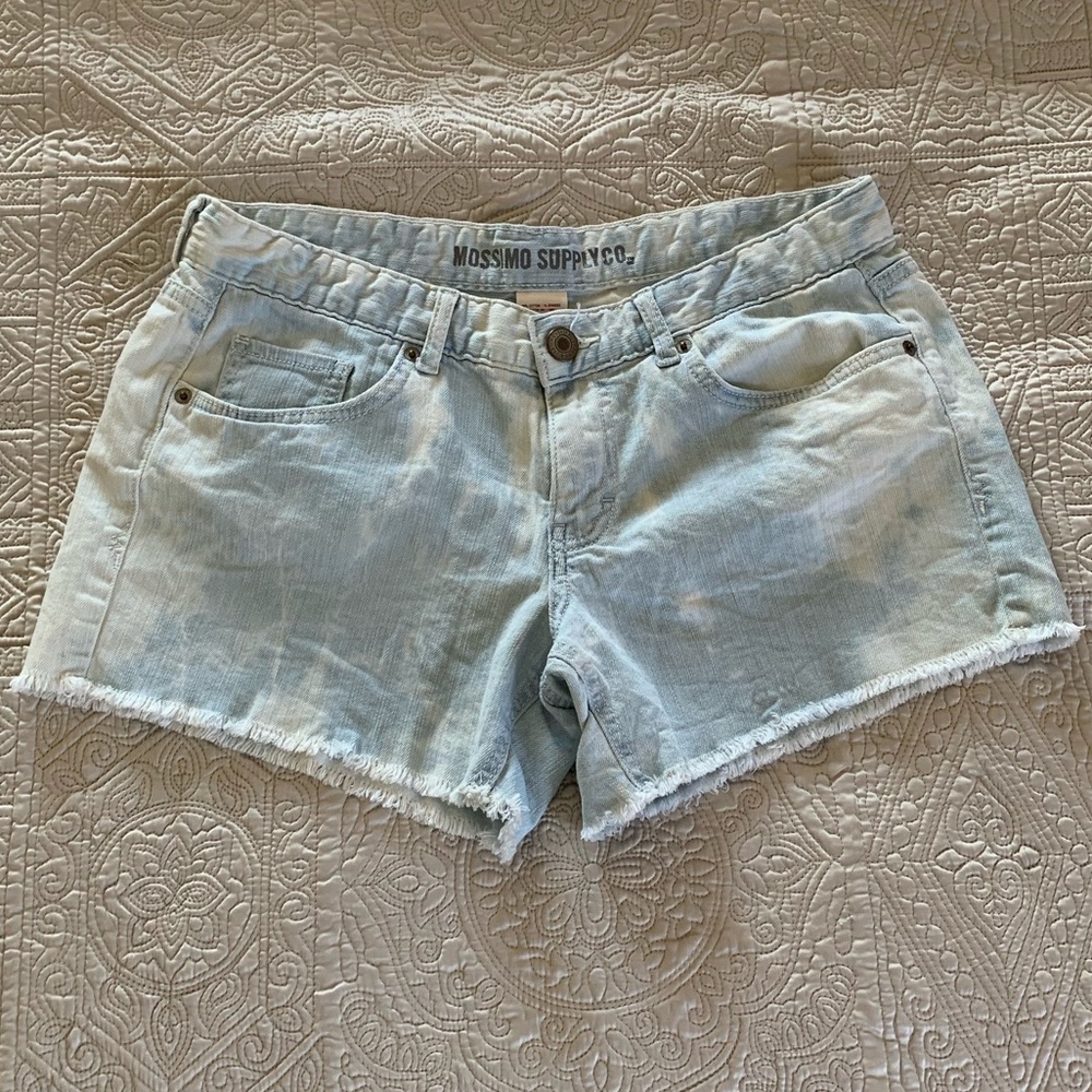 Cute Mossimo Jean Shorts. Size 15.